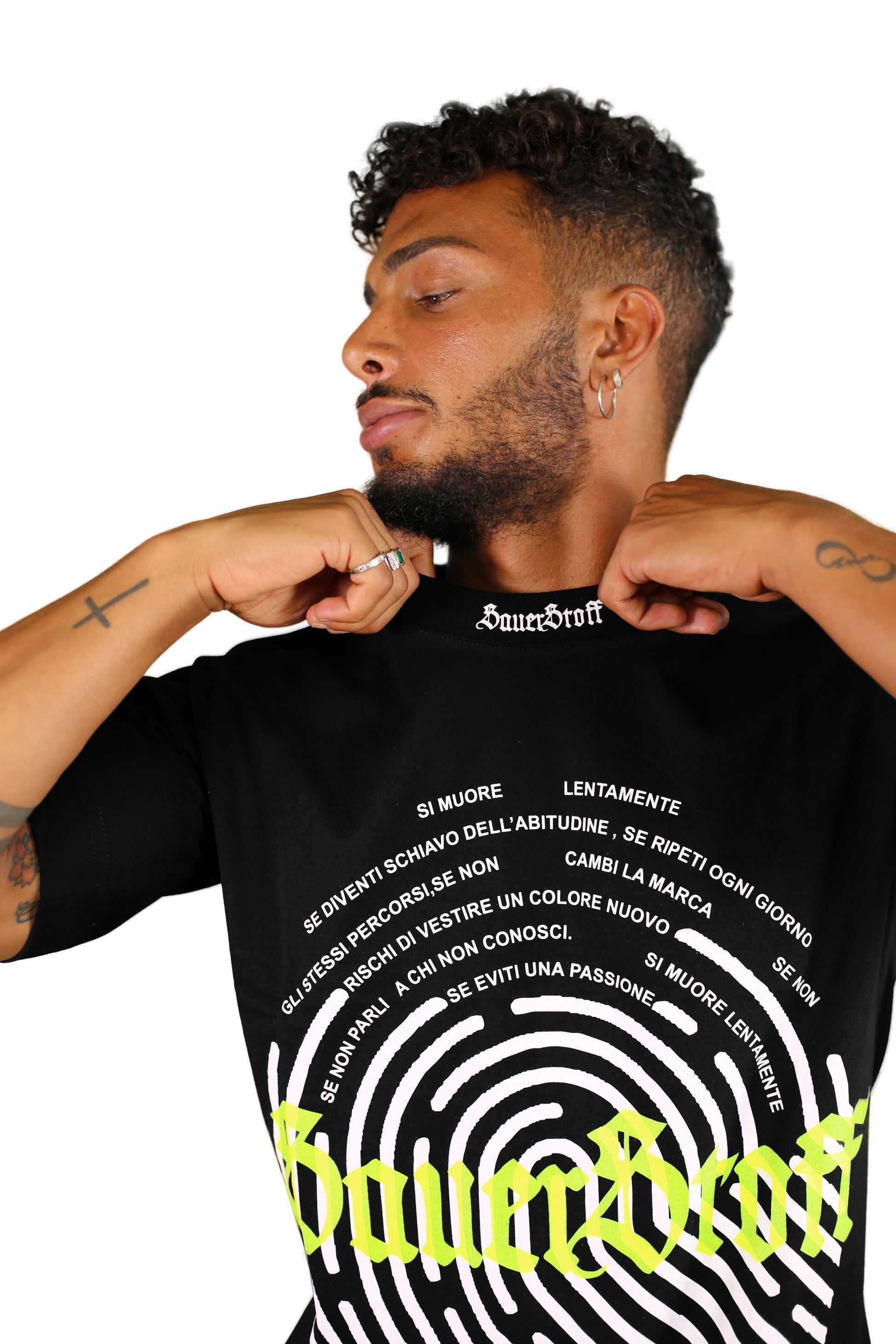 sauerstoff t shirt nera fluo poesia dettaglio